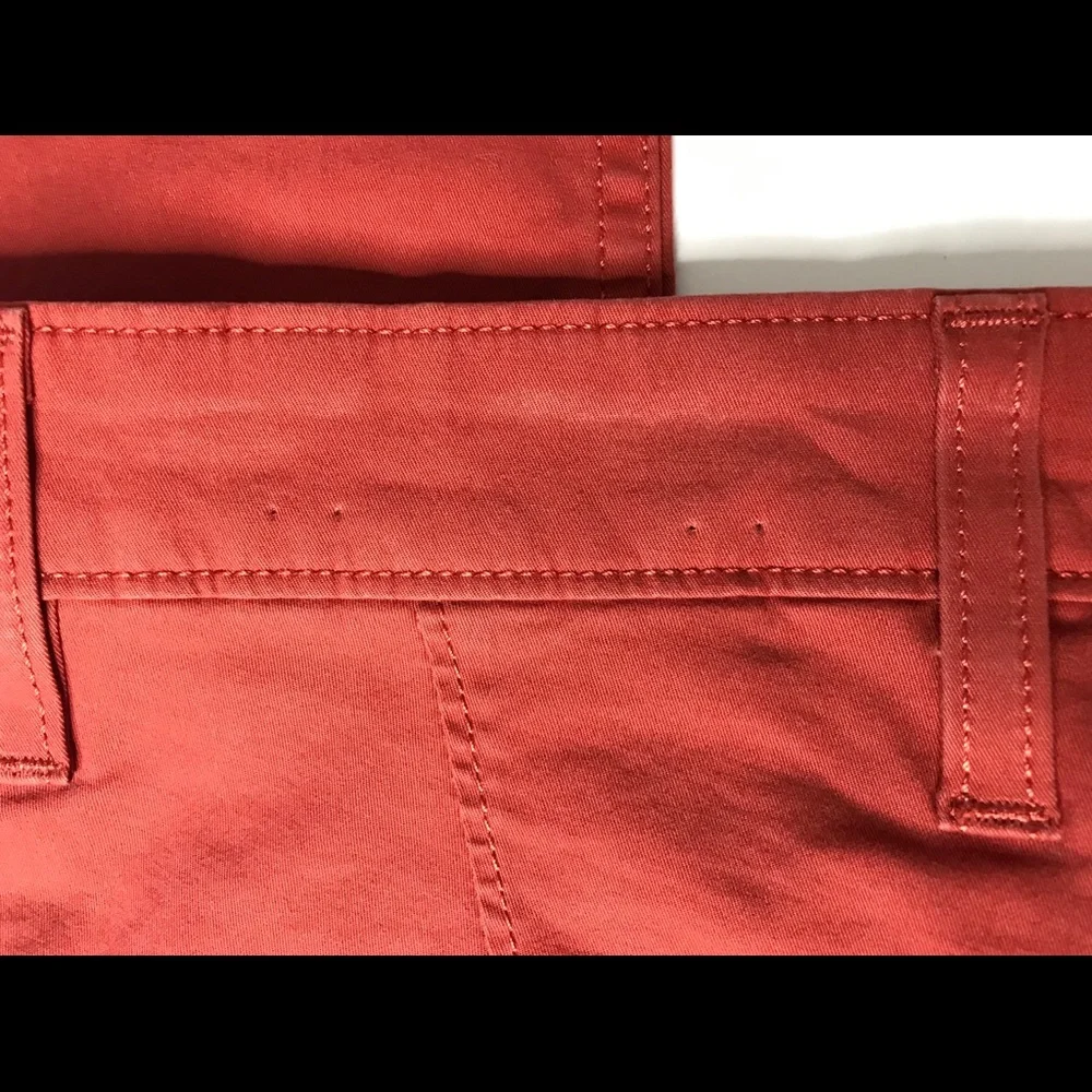 Dockers SAMPLE khakis 32
